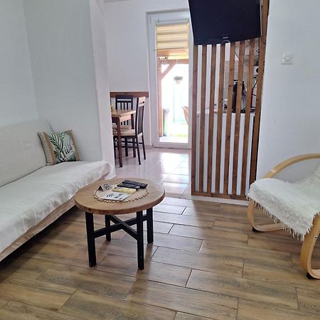 Dora Appartement Sremski Karlovci Buitenkant foto
